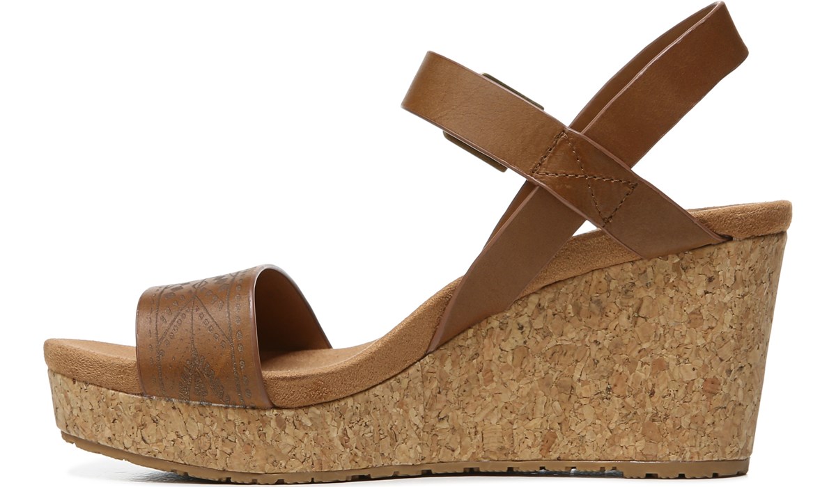 Piper Wedge Sandal in Chestnut Leather | Zodiac Shoes